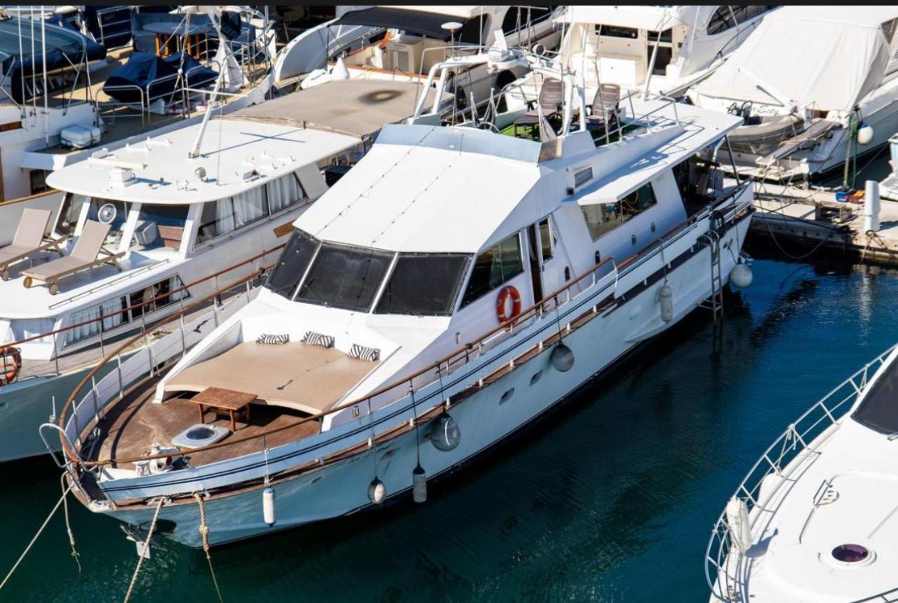 Aloha Boat Botel