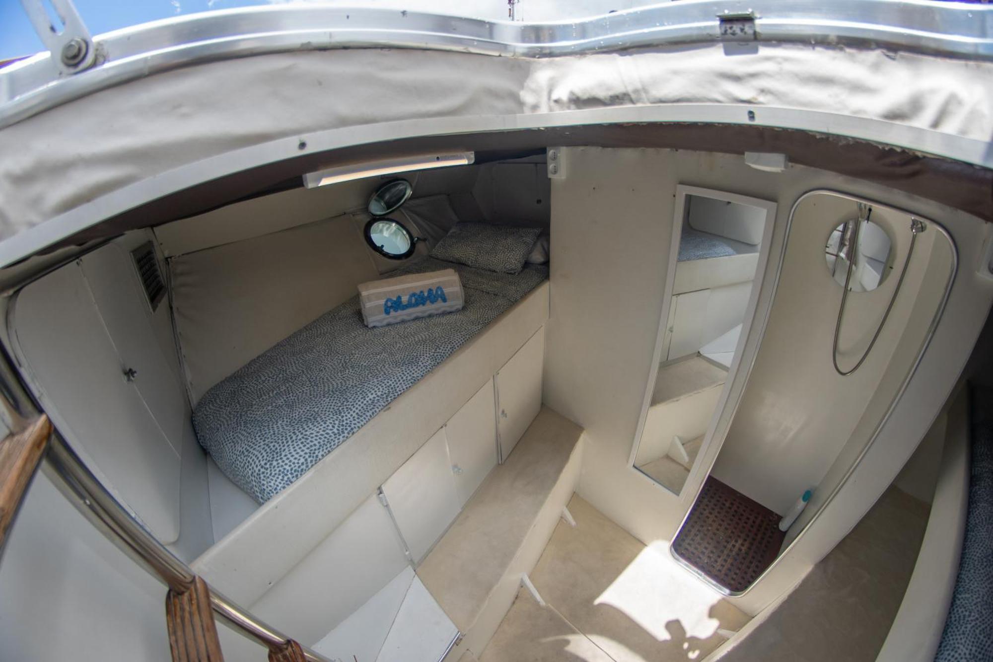 Botel Aloha Boat Barcelona